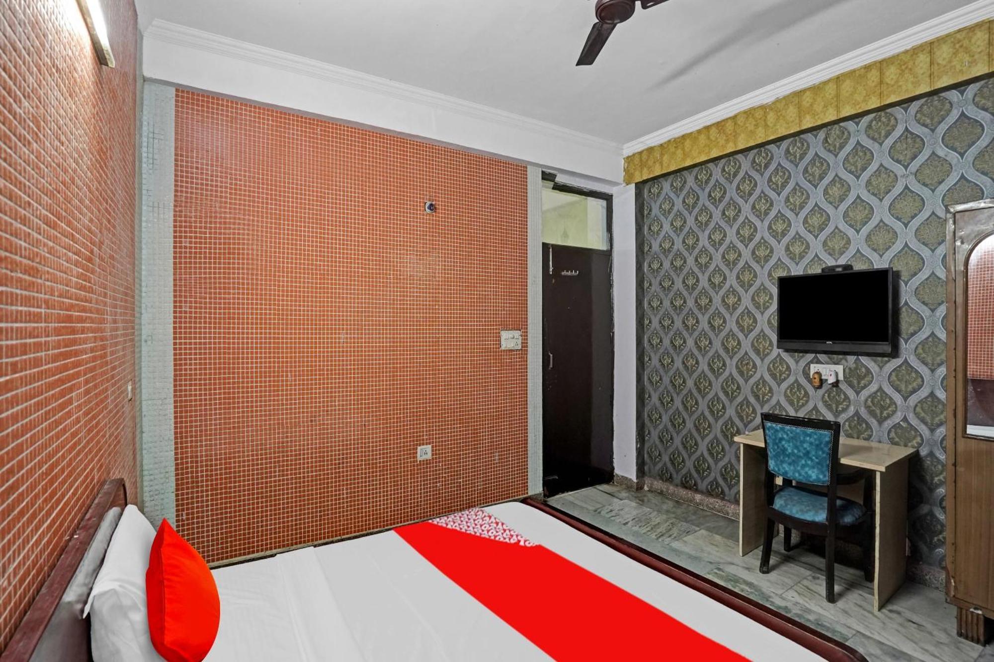 Hotel O Park View Noida Eksteriør billede